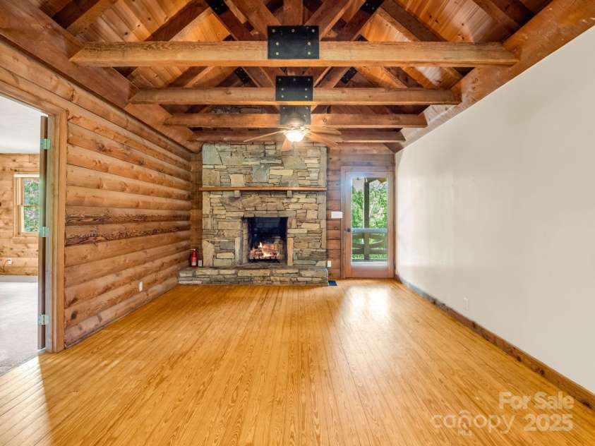 194 Bear Creek Drive, Fletcher, NC 28732.  MLS# CAR4287026, YatesRealty ID 34943. An open floor plan makes this a pleasant spot for entertaining.
