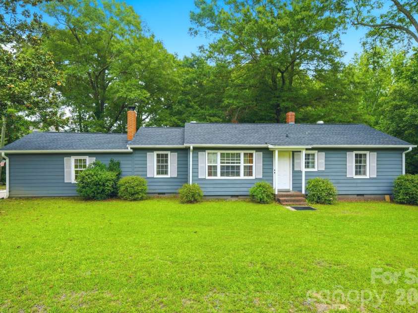 2190 Dobys Bridge Road, Fort Mill, SC 29715.  MLS# CAR4394938, YatesRealty ID 34943. 