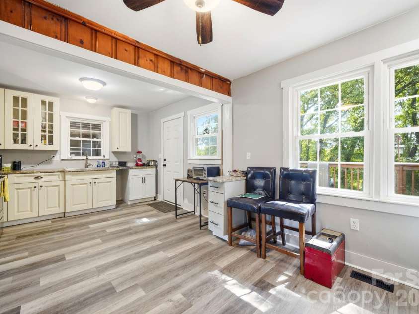 2190 Dobys Bridge Road, Fort Mill, SC 29715.  MLS# CAR4394938, YatesRealty ID 34943. 