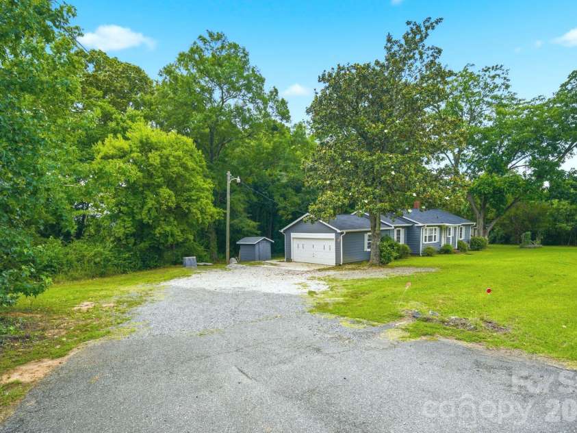 2190 Dobys Bridge Road, Fort Mill, SC 29715.  MLS# CAR4394938, YatesRealty ID 34943. 