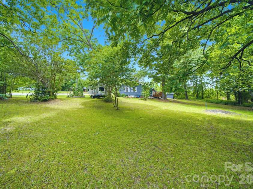 2190 Dobys Bridge Road, Fort Mill, SC 29715.  MLS# CAR4394938, YatesRealty ID 34943. 