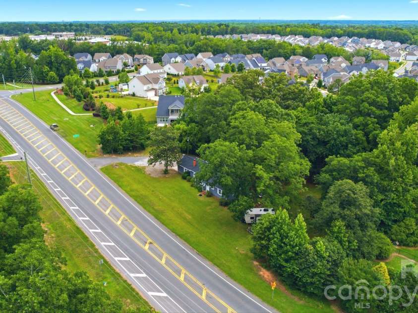 2190 Dobys Bridge Road, Fort Mill, SC 29715.  MLS# CAR4394938, YatesRealty ID 34943. 