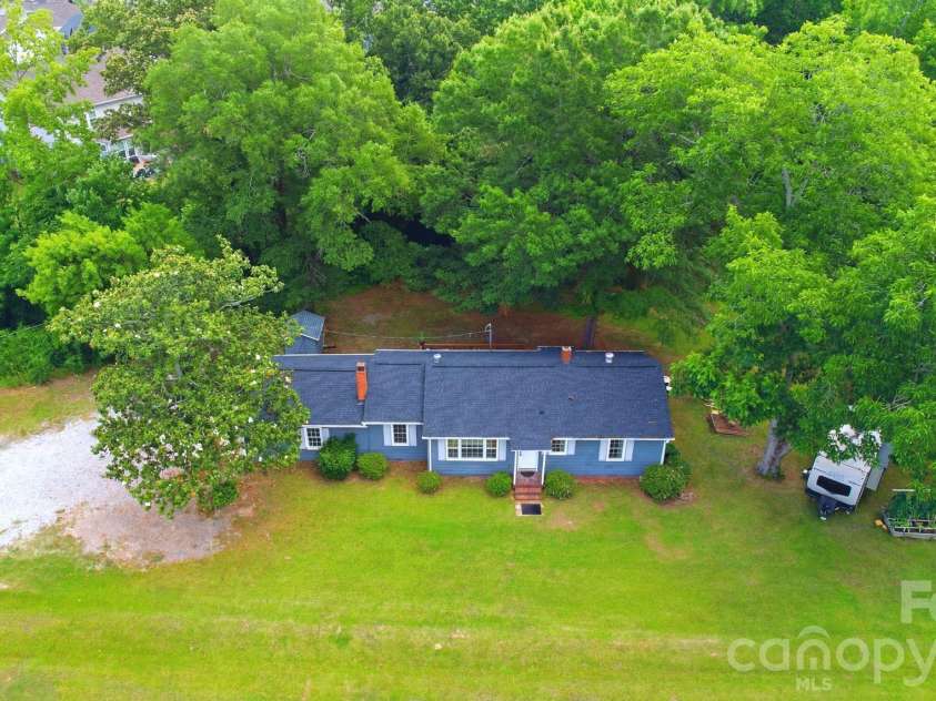 2190 Dobys Bridge Road, Fort Mill, SC 29715.  MLS# CAR4394938, YatesRealty ID 34943. 