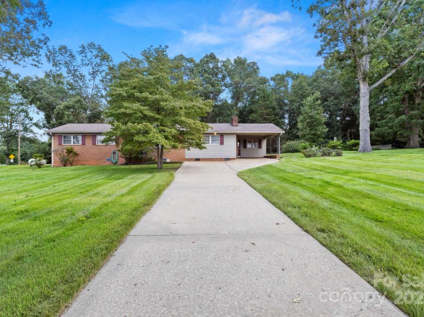 3110 Zion Church Road, Shelby, NC 28150.  MLS# CAR4291685, YatesRealty ID 34945. Long, clean driveway