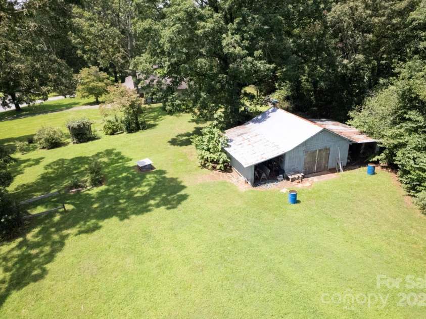 3110 Zion Church Road, Shelby, NC 28150.  MLS# CAR4291685, YatesRealty ID 34945. Nice barn w/ water and electricity