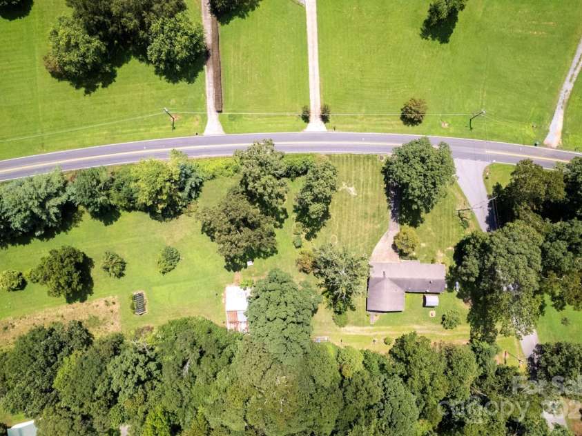 3110 Zion Church Road, Shelby, NC 28150.  MLS# CAR4291685, YatesRealty ID 34945. Plenty of space!