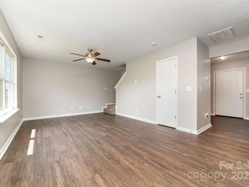 4437 Esmeralda Drive, Charlotte, NC 28269.  MLS# CAR4282321, YatesRealty ID 34947. 