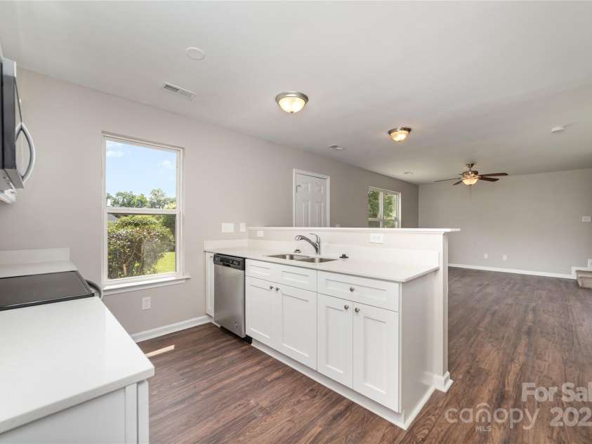 4437 Esmeralda Drive, Charlotte, NC 28269.  MLS# CAR4282321, YatesRealty ID 34947. 