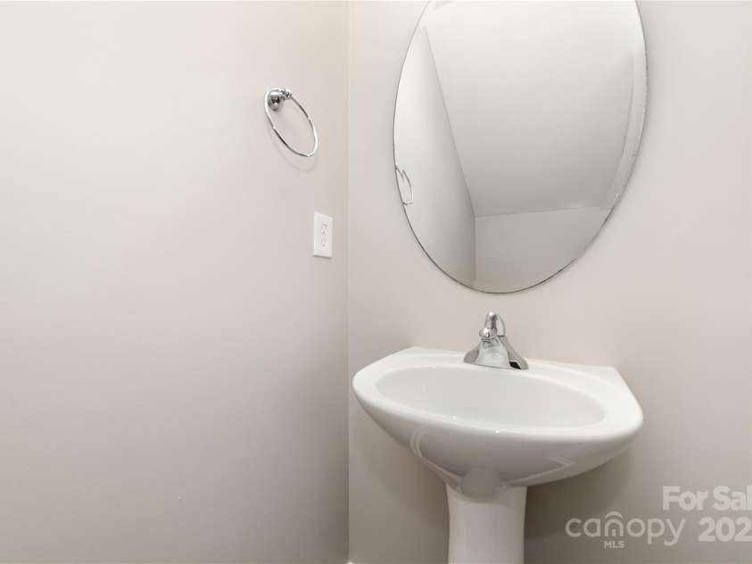 4437 Esmeralda Drive, Charlotte, NC 28269.  MLS# CAR4282321, YatesRealty ID 34947. 