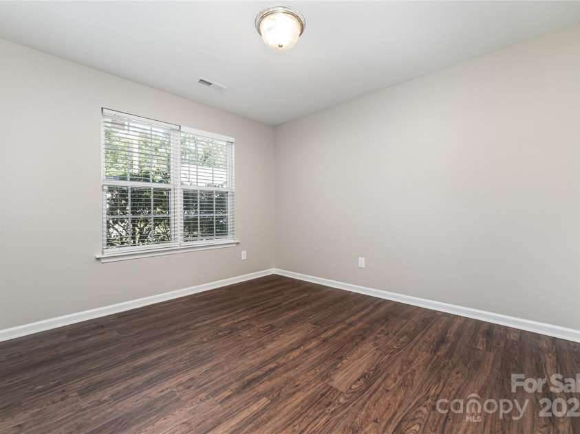 4437 Esmeralda Drive, Charlotte, NC 28269.  MLS# CAR4282321, YatesRealty ID 34947. 