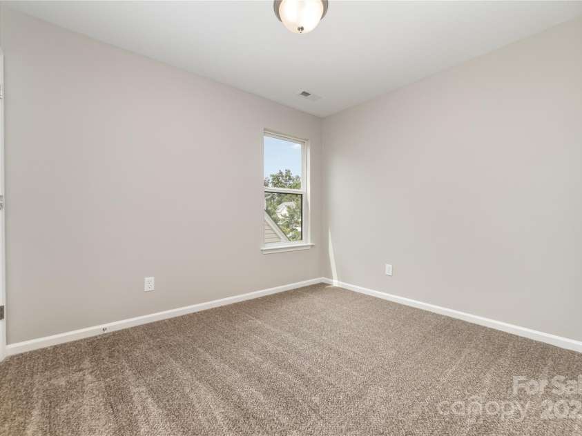 4437 Esmeralda Drive, Charlotte, NC 28269.  MLS# CAR4282321, YatesRealty ID 34947. 