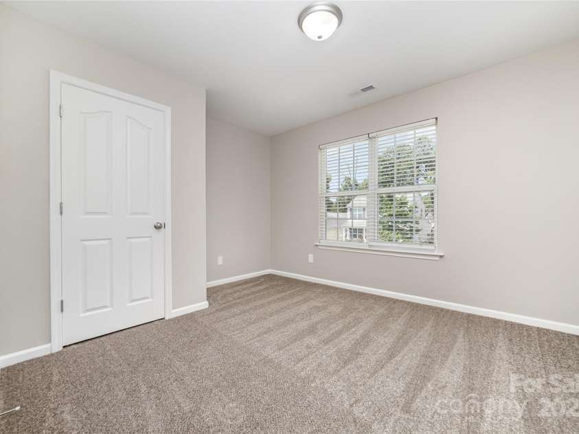 4437 Esmeralda Drive, Charlotte, NC 28269.  MLS# CAR4282321, YatesRealty ID 34947. 