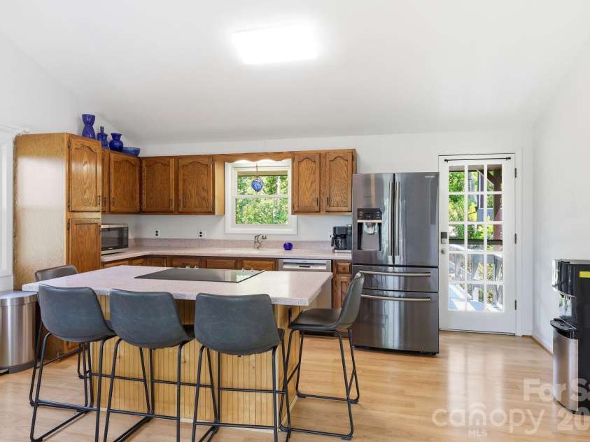 854 Ox Creek Crest Lane, Weaverville, NC 28787.  MLS# CAR4394336, YatesRealty ID 34947. 