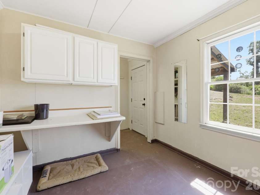 854 Ox Creek Crest Lane, Weaverville, NC 28787.  MLS# CAR4394336, YatesRealty ID 34947. 