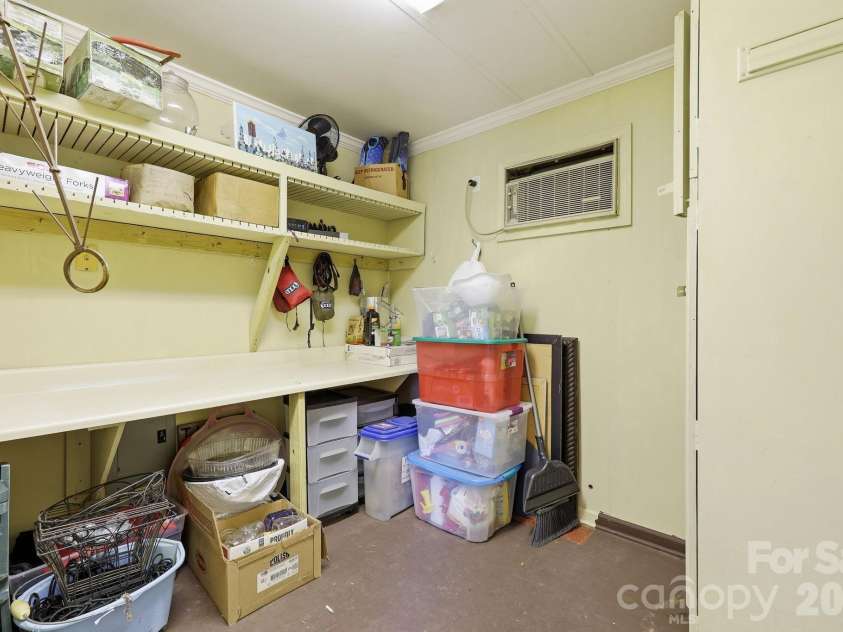 854 Ox Creek Crest Lane, Weaverville, NC 28787.  MLS# CAR4394336, YatesRealty ID 34947. 