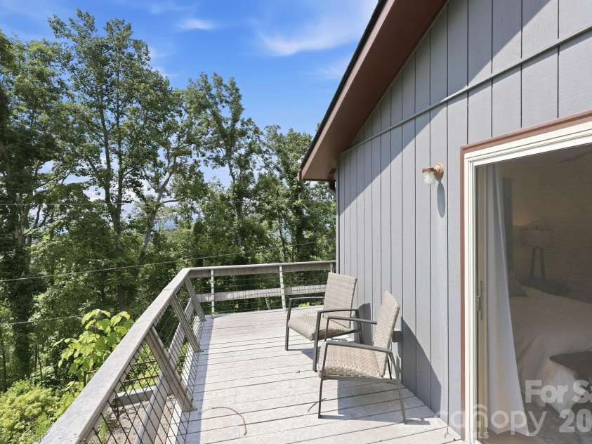 854 Ox Creek Crest Lane, Weaverville, NC 28787.  MLS# CAR4394336, YatesRealty ID 34947. 
