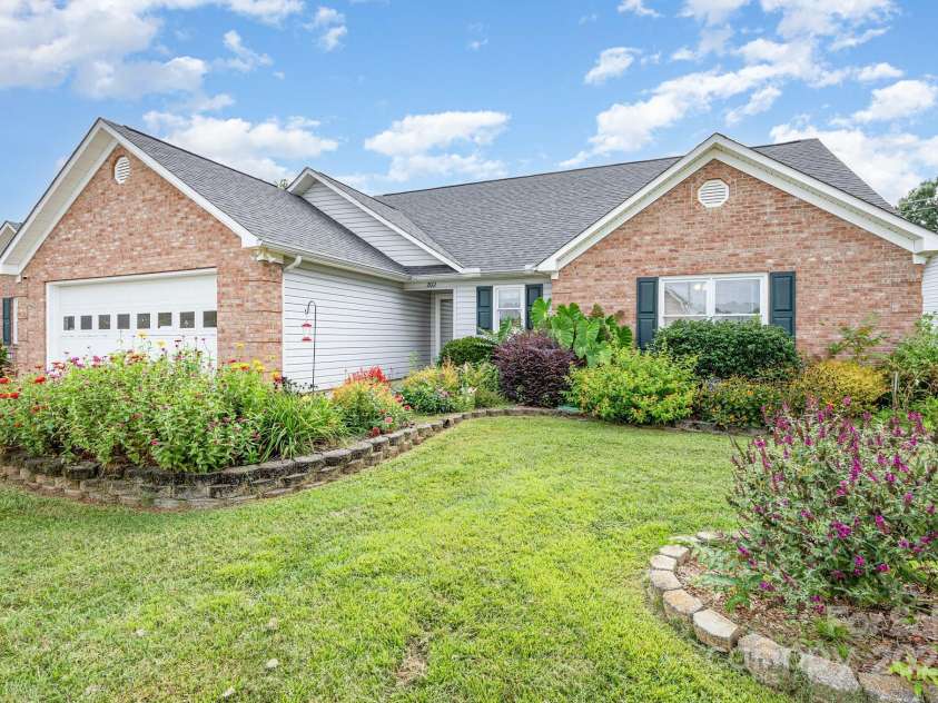 202 Hidden Creek Circle, Salisbury, NC 28147.  MLS# CAR4291340, YatesRealty ID 34948. 