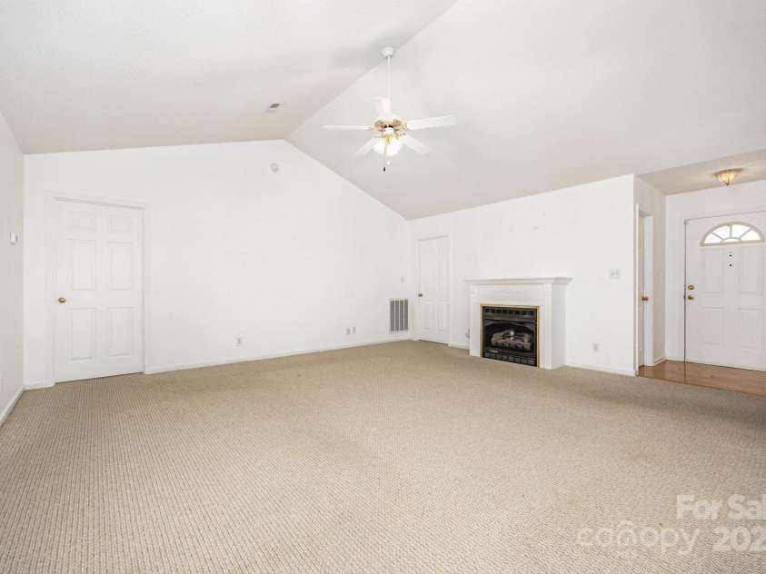 202 Hidden Creek Circle, Salisbury, NC 28147.  MLS# CAR4291340, YatesRealty ID 34948. 
