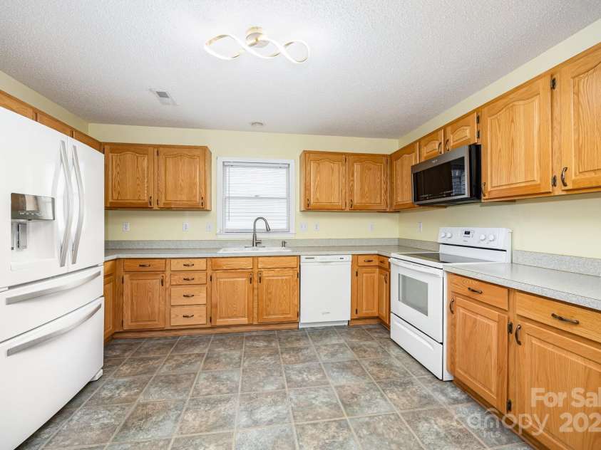202 Hidden Creek Circle, Salisbury, NC 28147.  MLS# CAR4291340, YatesRealty ID 34948. 