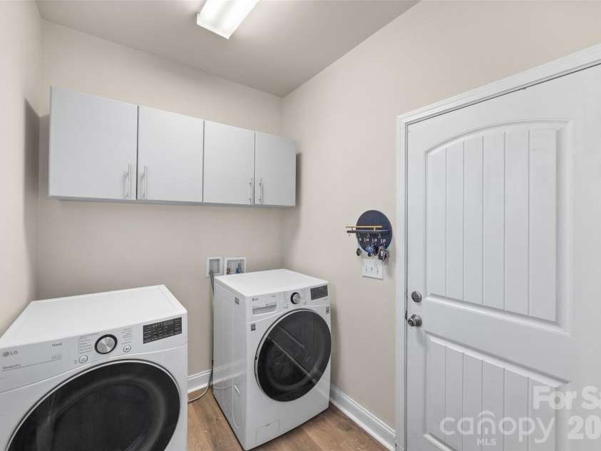 14712 Vaughan Drive, Charlotte, NC 28273.  MLS# CAR4390670, YatesRealty ID 34949. Laundry Room off the garage