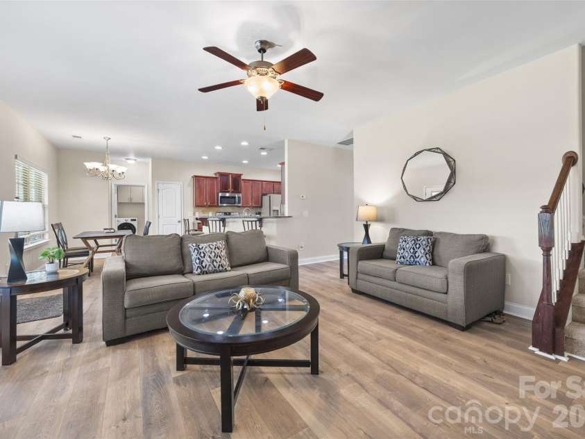 14712 Vaughan Drive, Charlotte, NC 28273.  MLS# CAR4390670, YatesRealty ID 34949. Open Concept Living Room