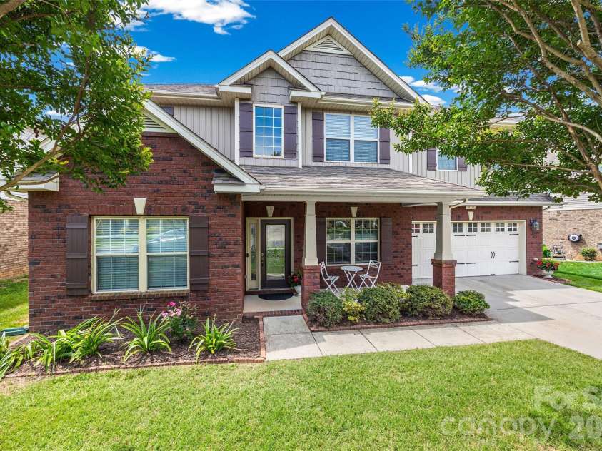 14712 Vaughan Drive, Charlotte, NC 28273.  MLS# CAR4390670, YatesRealty ID 34949. Welcome Home