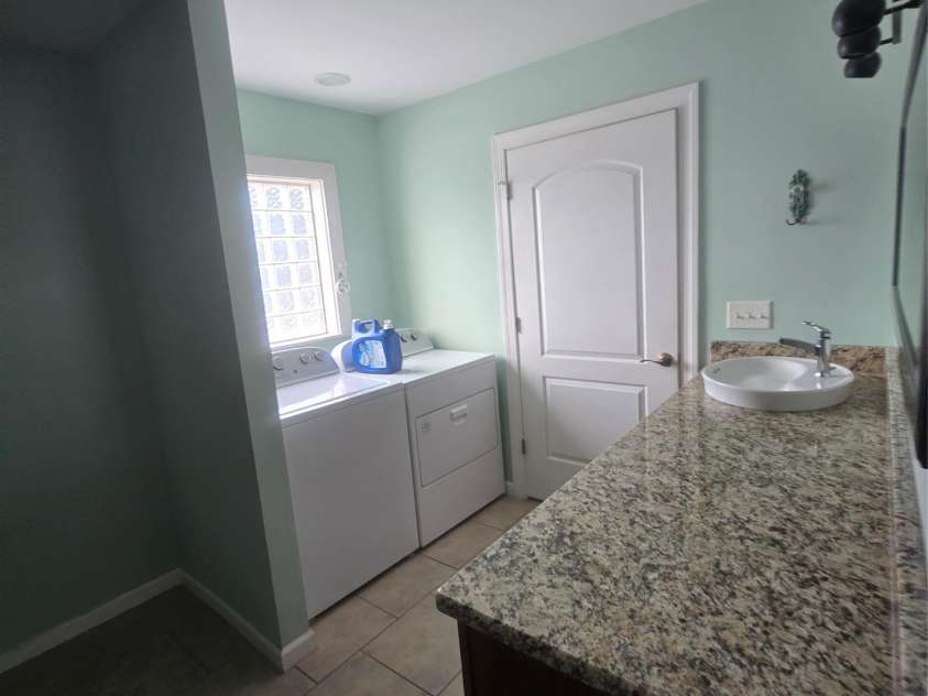 3972 NC Hwy 127 Highway, Hickory, NC 28602.  MLS# CAR4397581, YatesRealty ID 34951. 