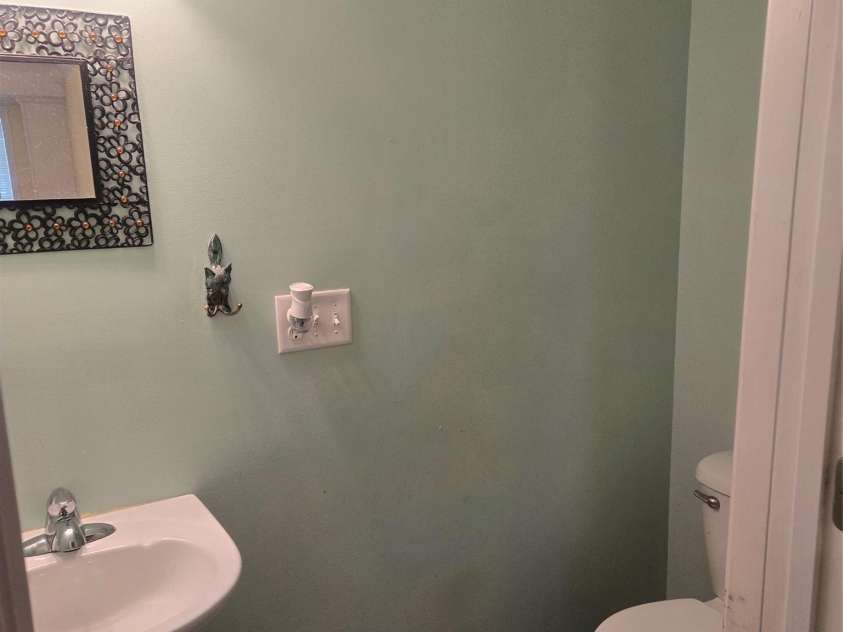 3972 NC Hwy 127 Highway, Hickory, NC 28602.  MLS# CAR4397581, YatesRealty ID 34951. 