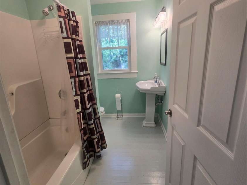 3972 NC Hwy 127 Highway, Hickory, NC 28602.  MLS# CAR4397581, YatesRealty ID 34951. 