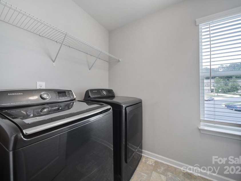 423 Crisfield Court, York, SC 29745.  MLS# CAR4290738, YatesRealty ID 34951. 