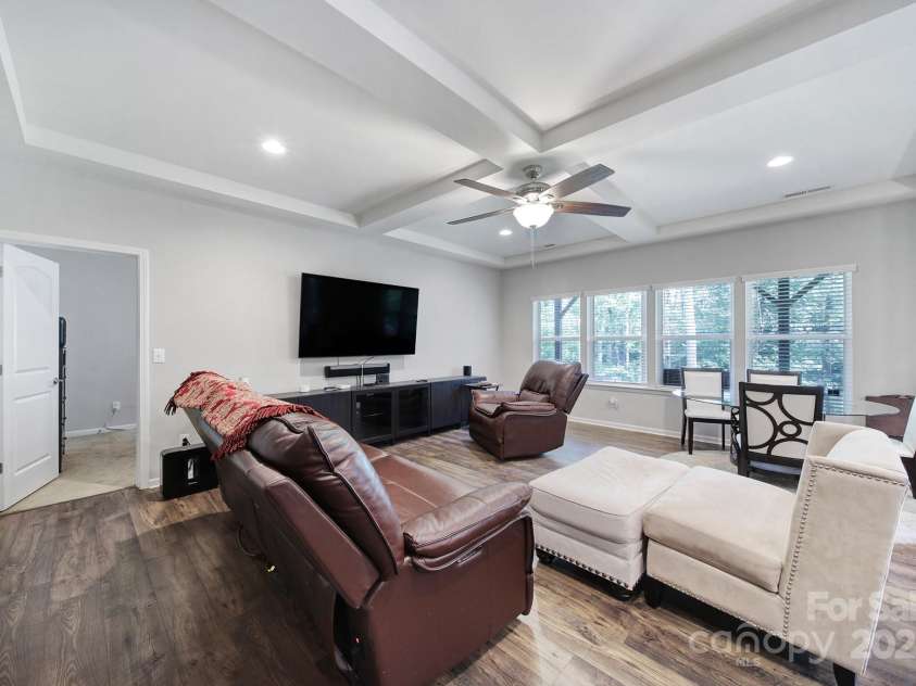 423 Crisfield Court, York, SC 29745.  MLS# CAR4290738, YatesRealty ID 34951. 
