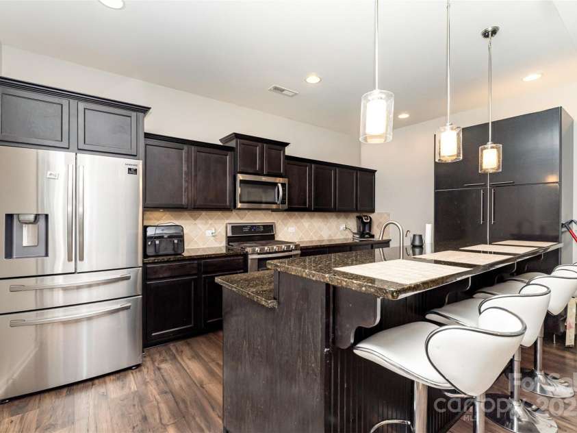 423 Crisfield Court, York, SC 29745.  MLS# CAR4319064, YatesRealty ID 34951. 2nd full kitchen with custom pantry