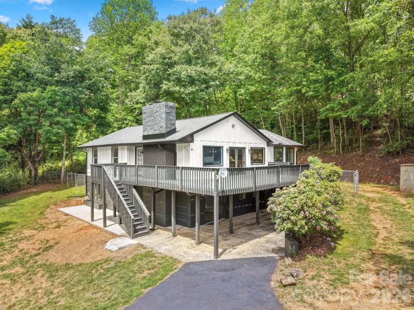 270 Blake Branch Road, Sylva, NC 28779.  MLS# CAR4391908, YatesRealty ID 34952. 
