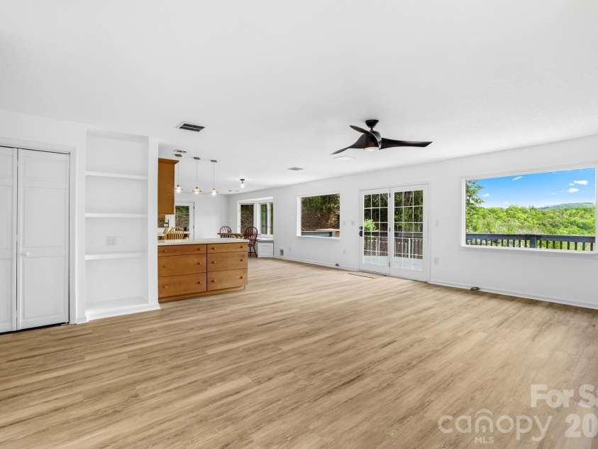 270 Blake Branch Road, Sylva, NC 28779.  MLS# CAR4391908, YatesRealty ID 34952. 