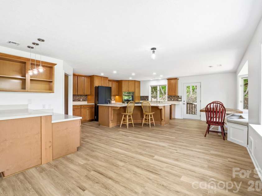 270 Blake Branch Road, Sylva, NC 28779.  MLS# CAR4391908, YatesRealty ID 34952. 