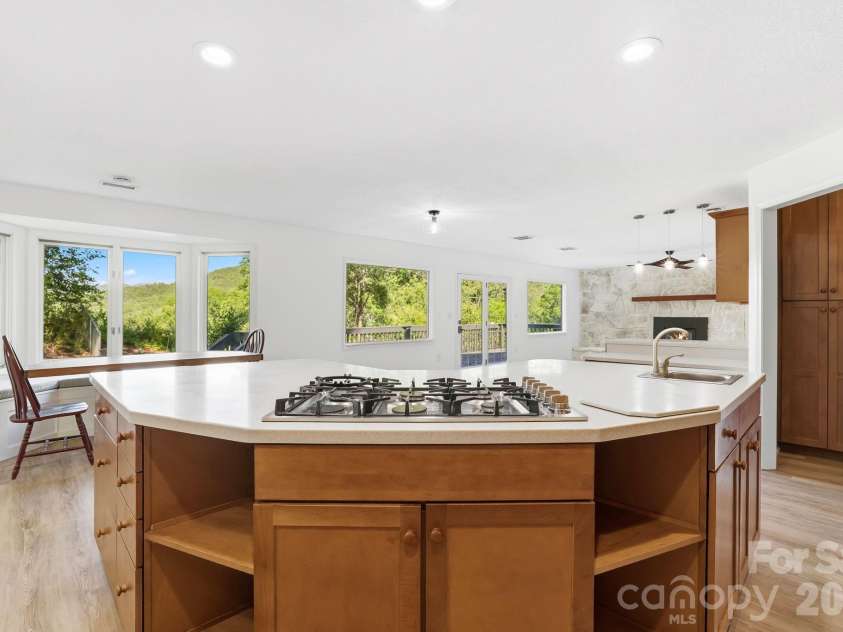 270 Blake Branch Road, Sylva, NC 28779.  MLS# CAR4391908, YatesRealty ID 34952. 
