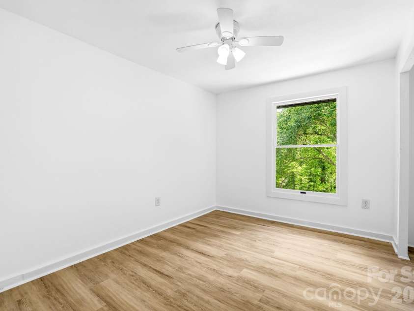 270 Blake Branch Road, Sylva, NC 28779.  MLS# CAR4391908, YatesRealty ID 34952. 