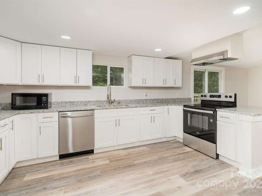 2199 Brightwood Drive, York, SC 29745.  MLS# CAR4295826, YatesRealty ID 34953. 