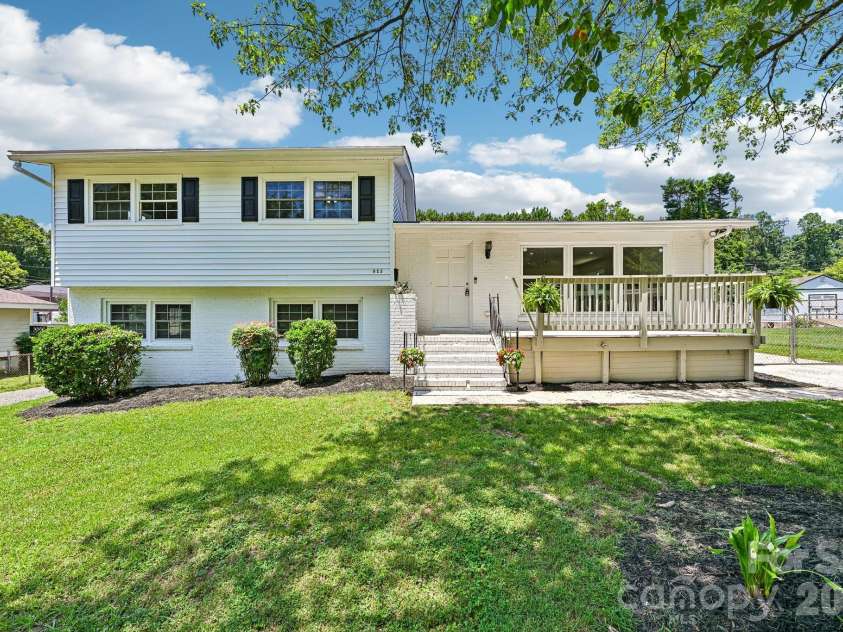 923 Yuma Street, Charlotte, NC 28213.  MLS# CAR4397839, YatesRealty ID 34953. 