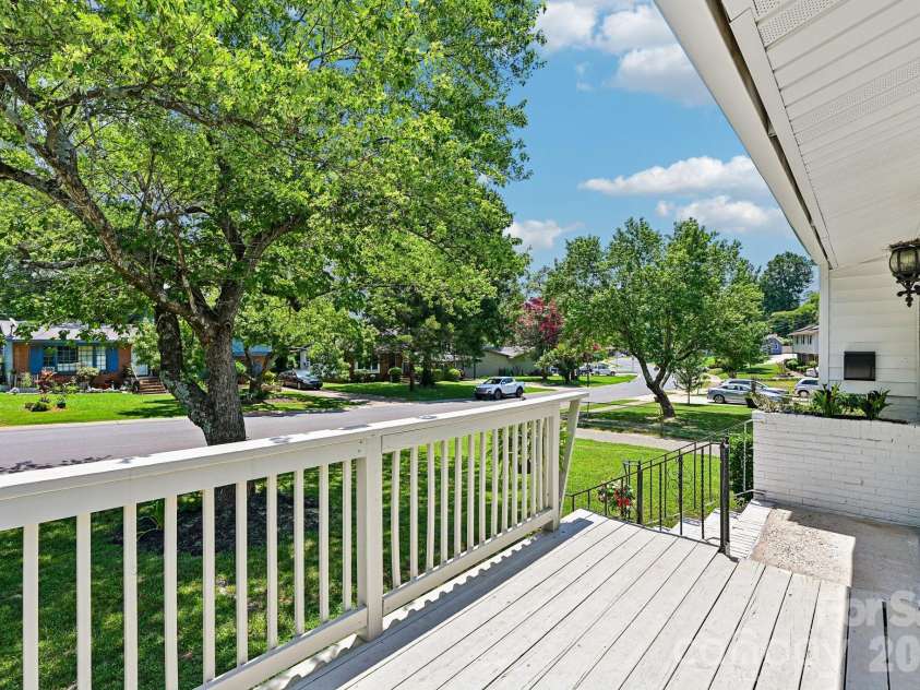 923 Yuma Street, Charlotte, NC 28213.  MLS# CAR4397839, YatesRealty ID 34953. 