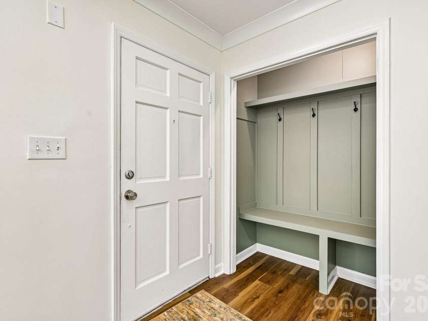 923 Yuma Street, Charlotte, NC 28213.  MLS# CAR4397839, YatesRealty ID 34953. 