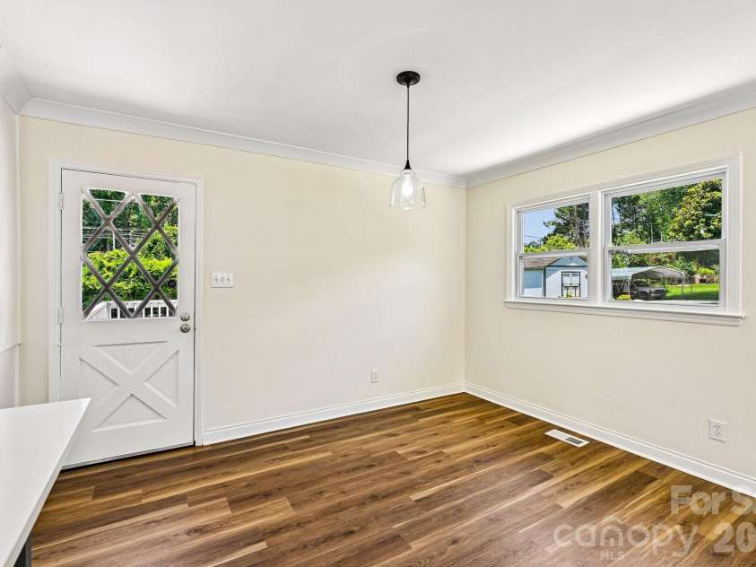 923 Yuma Street, Charlotte, NC 28213.  MLS# CAR4397839, YatesRealty ID 34953. 