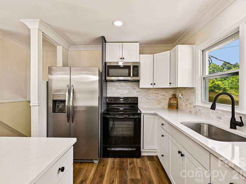 923 Yuma Street, Charlotte, NC 28213.  MLS# CAR4397839, YatesRealty ID 34953. 