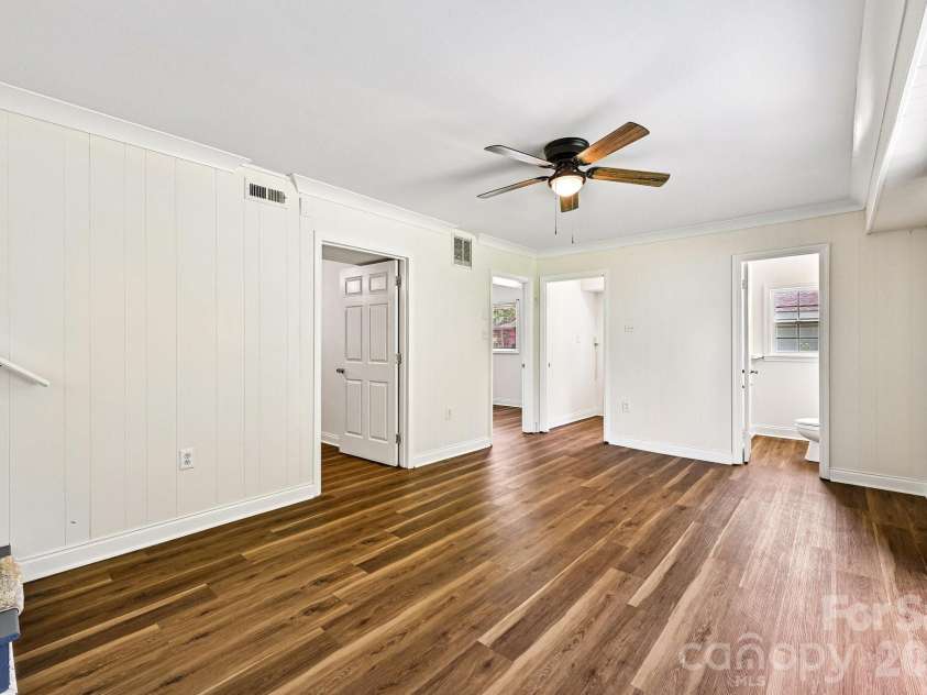 923 Yuma Street, Charlotte, NC 28213.  MLS# CAR4397839, YatesRealty ID 34953. 