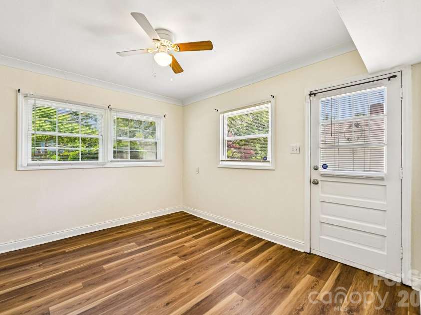 923 Yuma Street, Charlotte, NC 28213.  MLS# CAR4397839, YatesRealty ID 34953. 