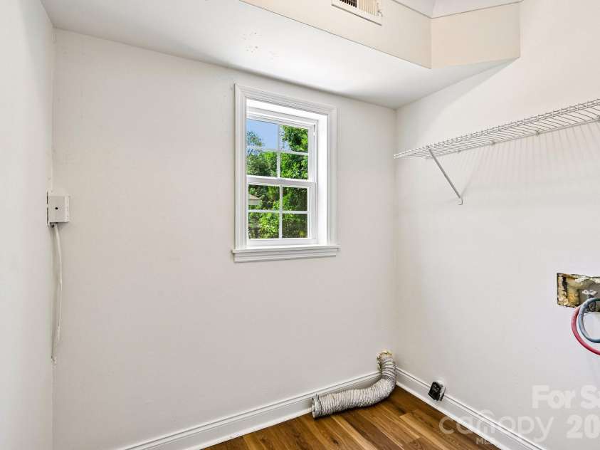 923 Yuma Street, Charlotte, NC 28213.  MLS# CAR4397839, YatesRealty ID 34953. 