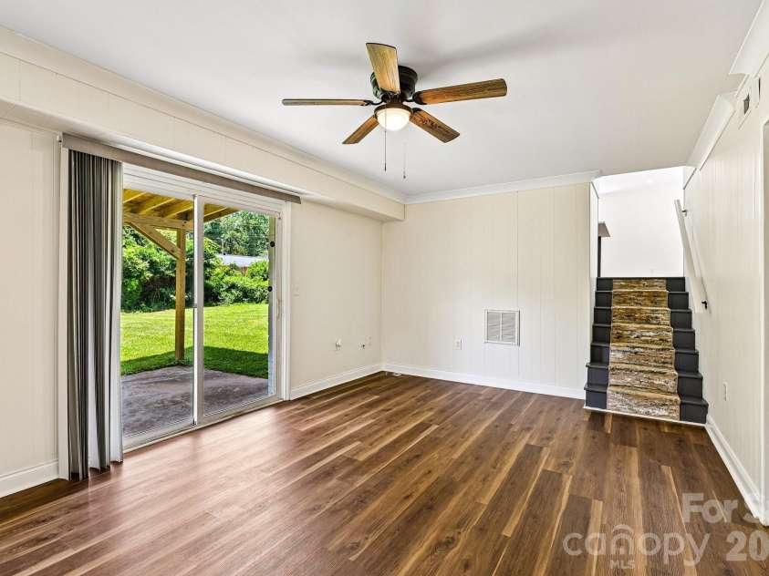 923 Yuma Street, Charlotte, NC 28213.  MLS# CAR4397839, YatesRealty ID 34953. 
