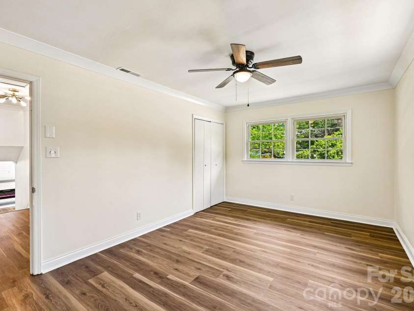 923 Yuma Street, Charlotte, NC 28213.  MLS# CAR4397839, YatesRealty ID 34953. 