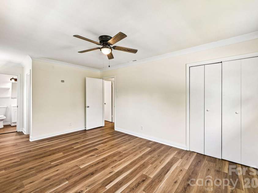 923 Yuma Street, Charlotte, NC 28213.  MLS# CAR4397839, YatesRealty ID 34953. 