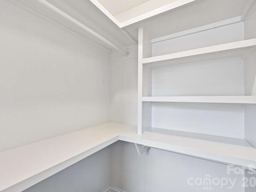 923 Yuma Street, Charlotte, NC 28213.  MLS# CAR4397839, YatesRealty ID 34953. 